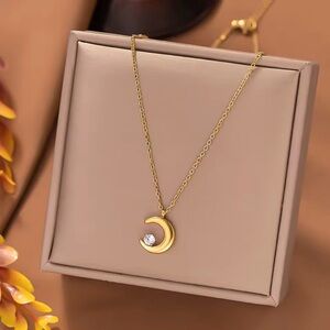18K Gold Plated Crescent Moon Zircon Stone Pendant Necklace